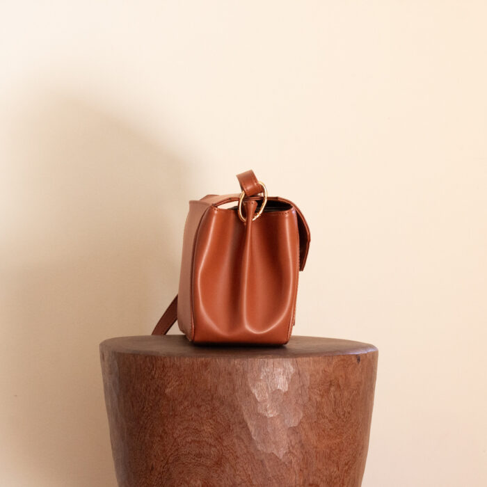 alenore-bandouliere-marron-cote