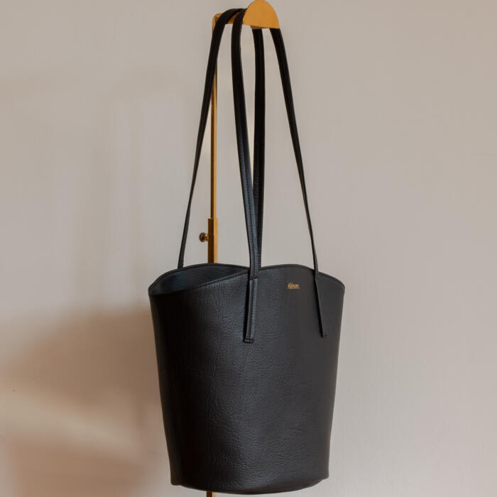 alenore-cabas-minimimosa-noir-coté alenore-cabas-minimimosa-noir-coté
