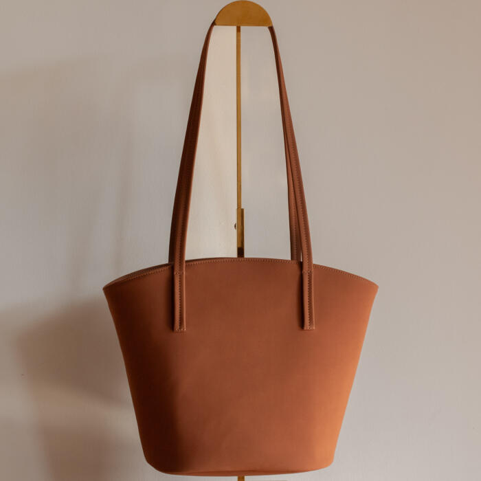 alenore-cabas-minimimosa-nubuck-dos alenore-cabas-minimimosa-nubuck-dos